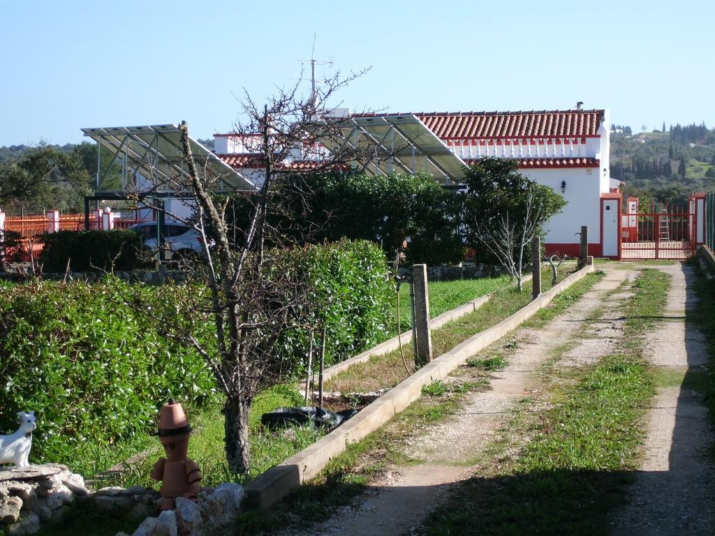 Moradia Perto Dos Palmares Villa Lagos Esterno foto